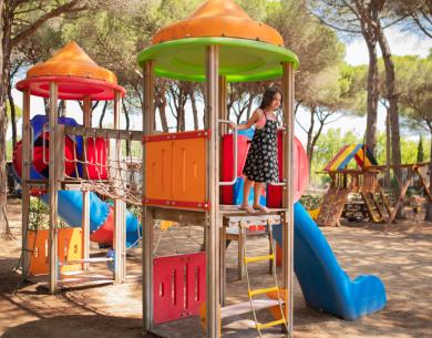 pinetasulmarecampingvillage en end-of-summer-holiday-in-cesenatico-on-campsite-near-the-centre-with-children-staying-free 024