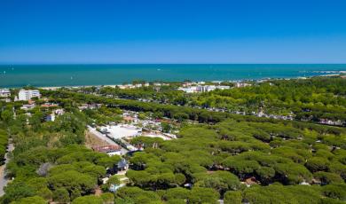 pinetasulmarecampingvillage en offer-easter-cesenatico-on-campsite-on-large-equipped-pitches 063