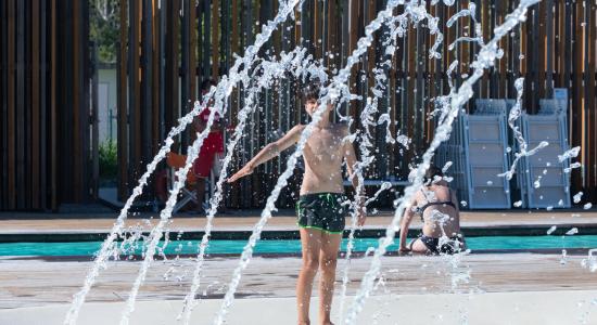 pinetasulmarecampingvillage en offer-weekend-on-april-25-cesenatico-in-camping-admist-sea-and-pinewood-with-mobile-homes-for-4-people 035