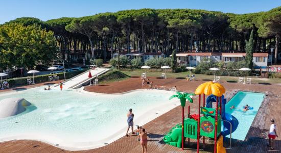 pinetasulmarecampingvillage en july-offer-campsite-cesenatico-with-mobile-homes-and-cottages-up-to-4-people-pool-and-entertainment 037