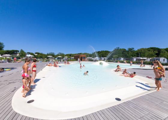 pinetasulmarecampingvillage en offer-campsite-cesenatico-weekend-june-2-with-children-stay-free 022