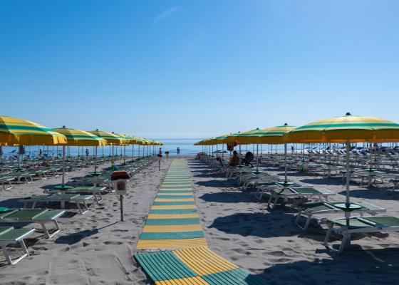 pinetasulmarecampingvillage en camping-cesenatico-offer-for-june-holidays-with-children-free-of-charge 022