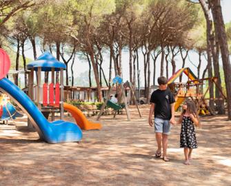 pinetasulmarecampingvillage en offer-for-the-celtic-festival-druidia-in-cesenatico-in-campsite-with-pool 069